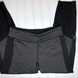 Champion‎ Black and Gray Capri Pants, XS
